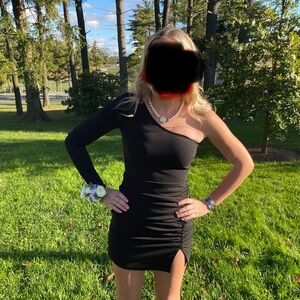 Windsor Black One-Shoulder Long Sleeve Dress